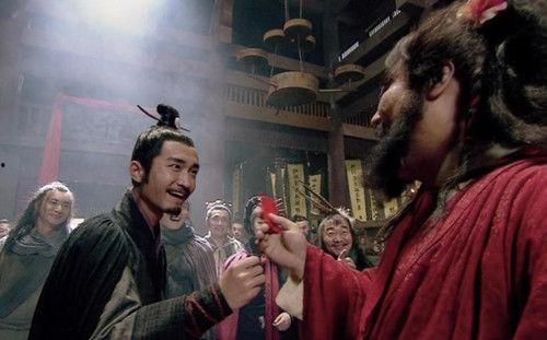 回乡金龙不好惹,不畏强敌的传奇故事