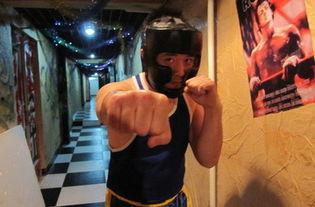 铁拳老爸,守护家庭，传承正义的力量